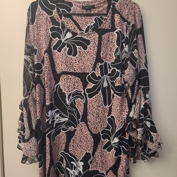 Top - Picture 3 of 5